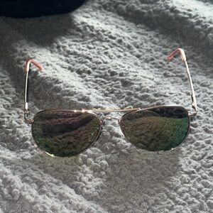 Stylish Aviator Sunglasses